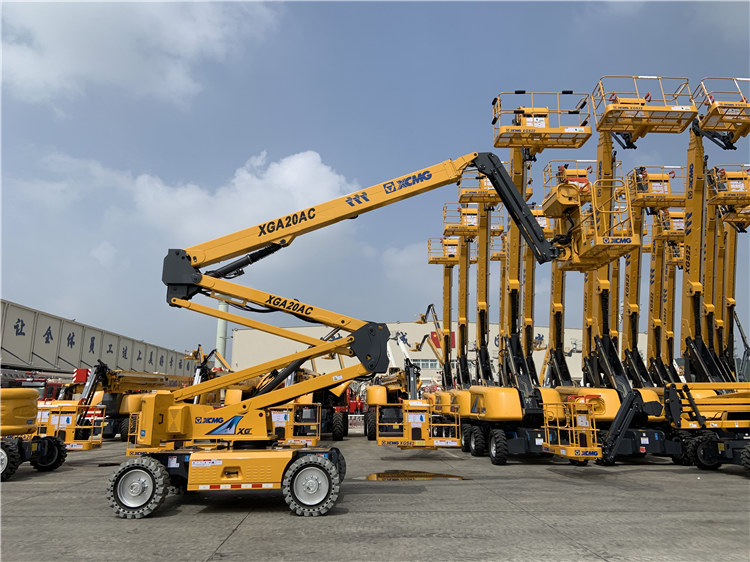 XCMG 20m articulated boom lift XGA20AC China new electric  mobile aerial work platform price